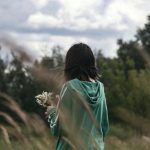 Hvorfor vi skjuler ægte følelser: prisen for en maske i tætte relationer hvorfor-vi-skjuler-aegte-foelelser-prisen-for-en-maske-i.jpg